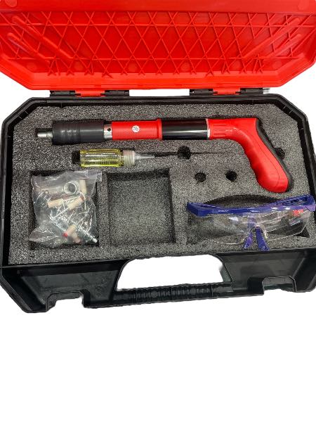 Kit Pistola Manual para Concreto + Gafas de Protección + 100 Clavos Fulminantes